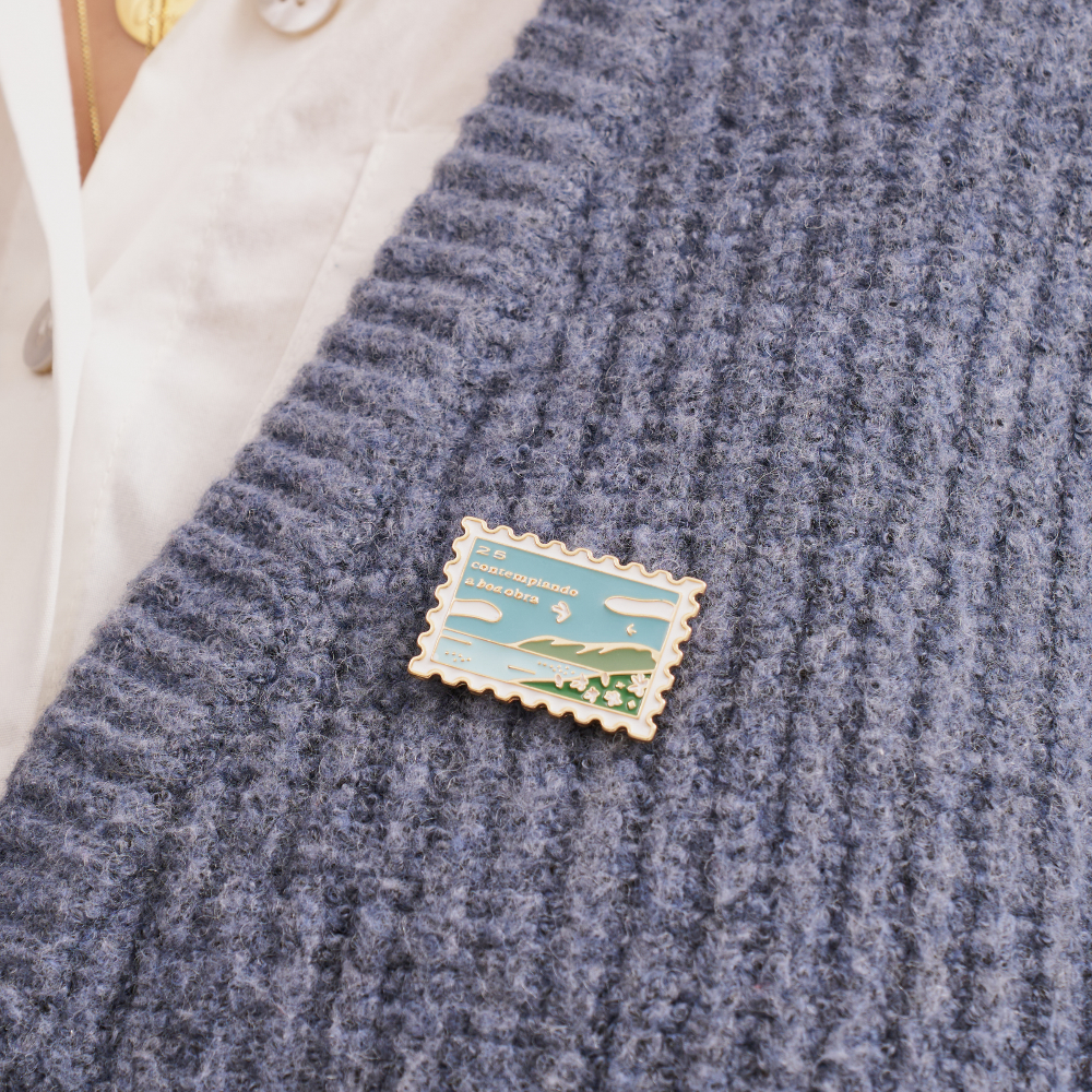 pin broche purpose paper colecionável no colete